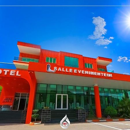 Kukes Nbt Hotel Reps מראה חיצוני תמונה