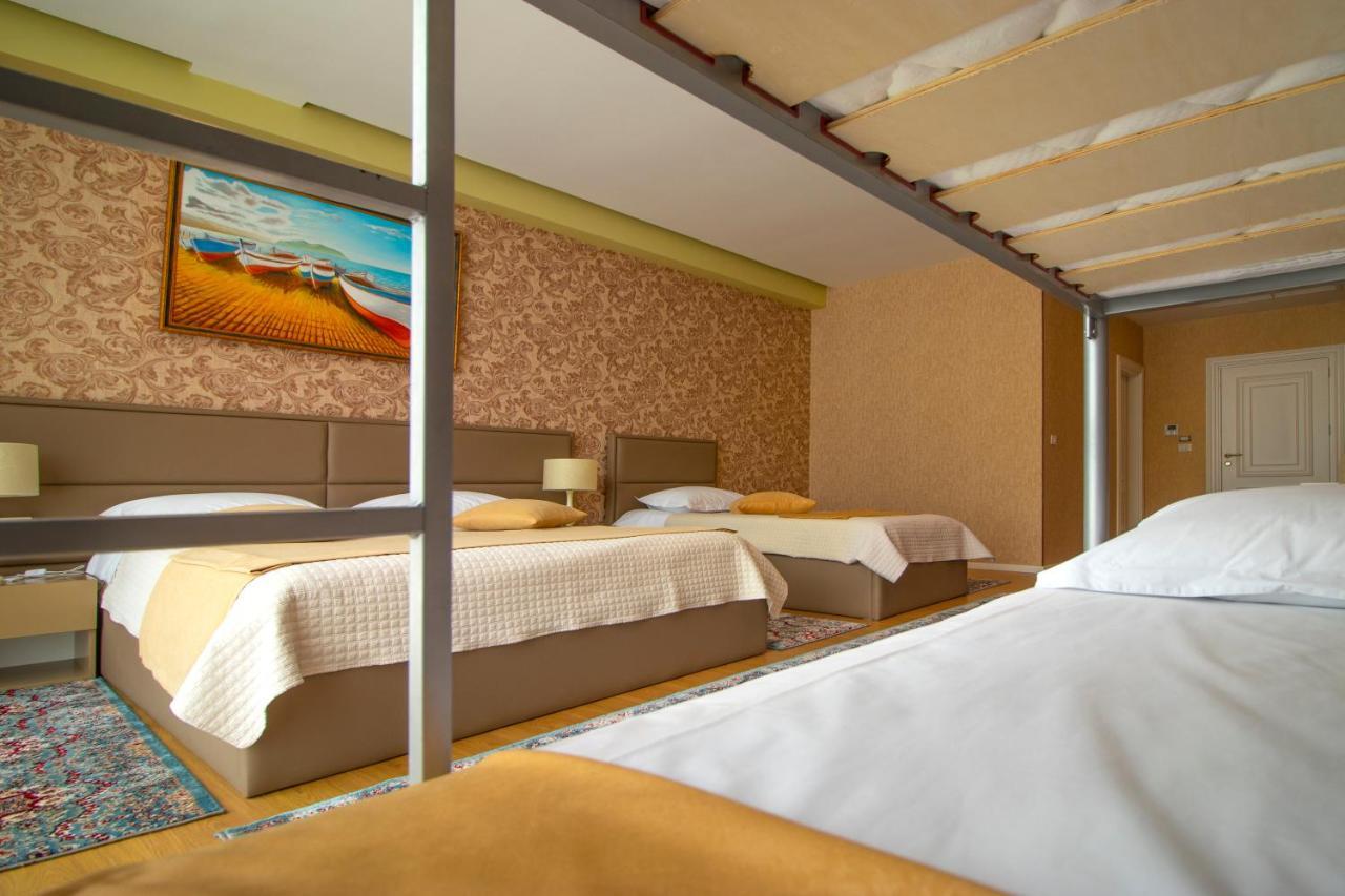 Kukes Nbt Hotel Reps מראה חיצוני תמונה