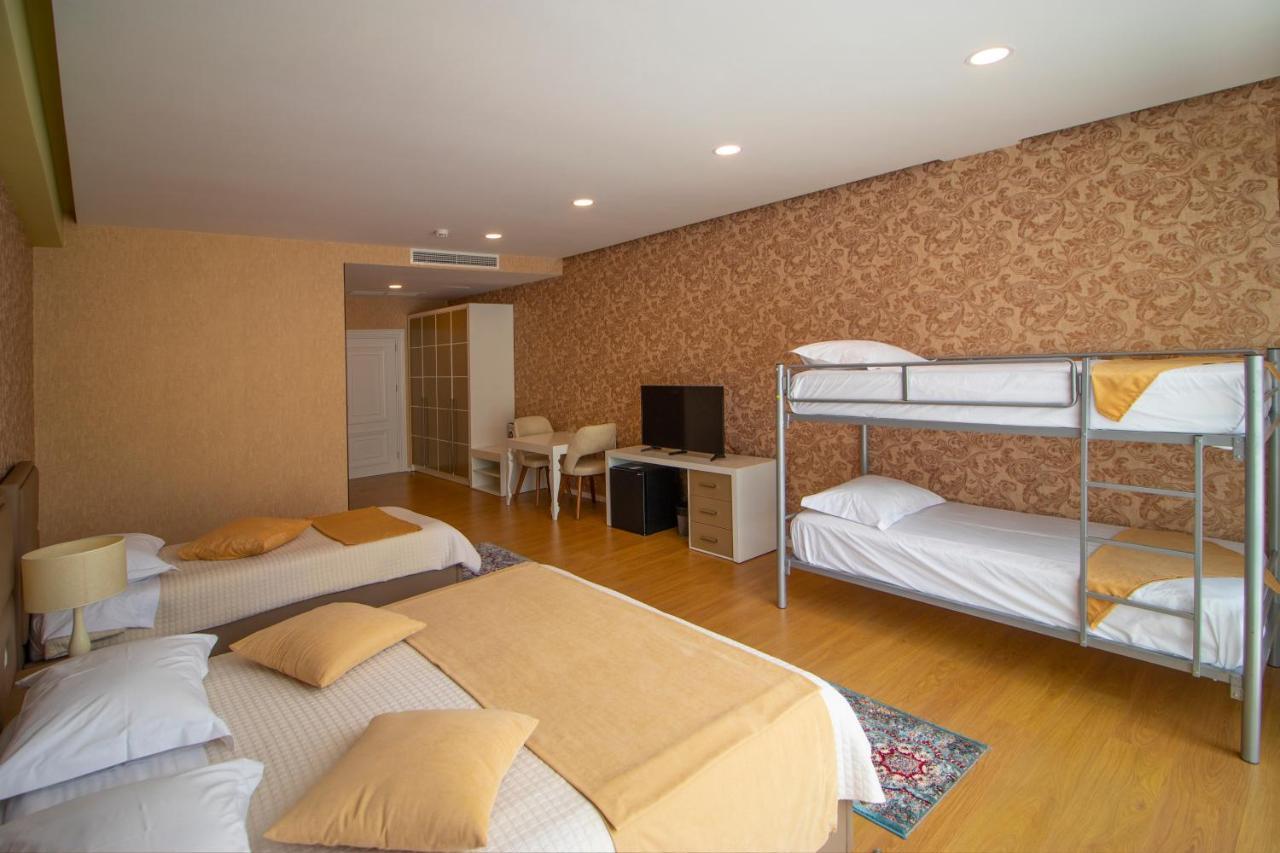 Kukes Nbt Hotel Reps מראה חיצוני תמונה